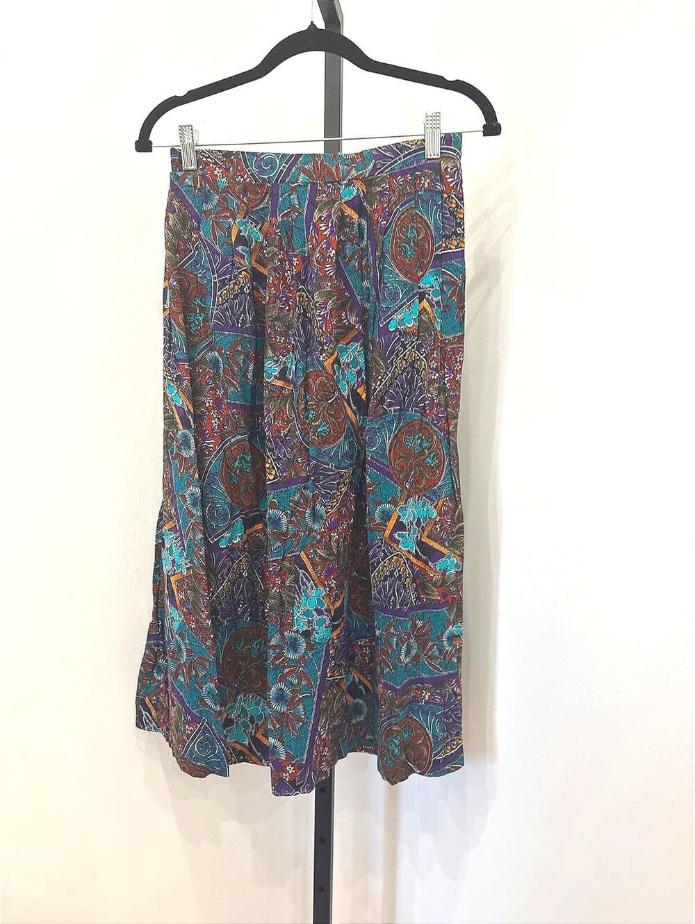Vintage Random Patterned Midi Skirt with Button Detail Elastic Waist Size 16